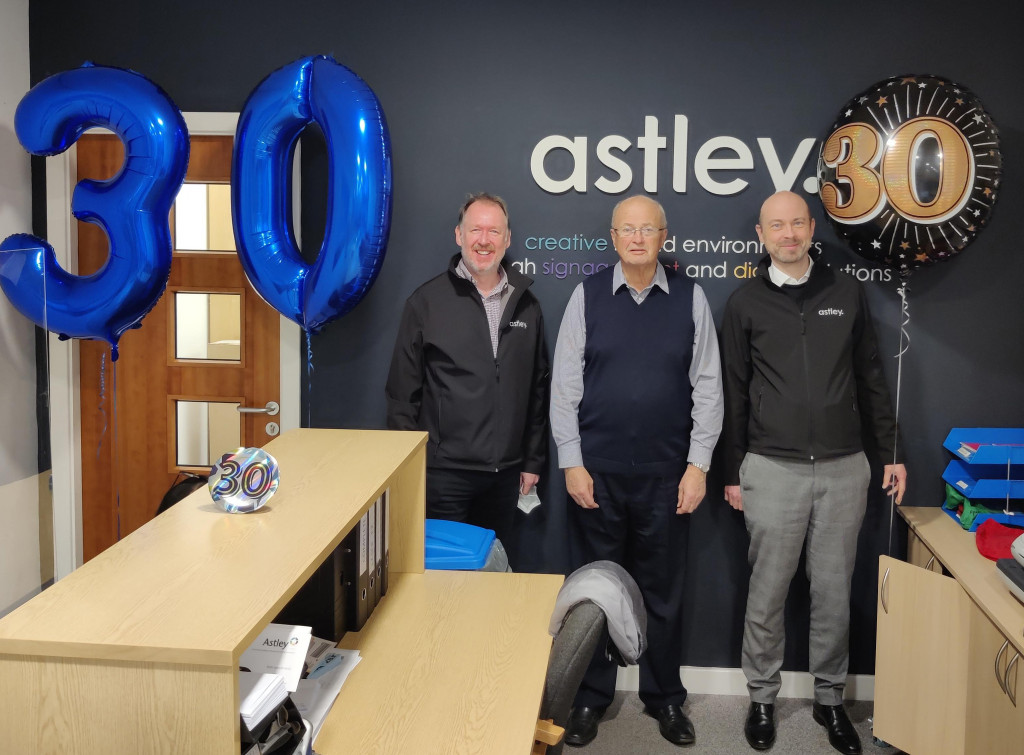 ISA-UK member Astley Signs celebrates 30 year anniversary